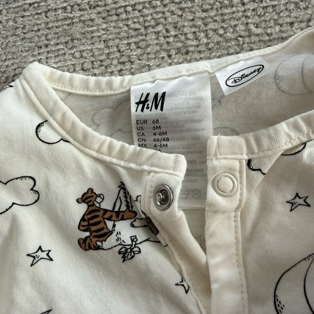 H&M Disney collab- Winnie the Pooh Kids Footies Set - White, Cream, and Pink - Picture 5 of 6
